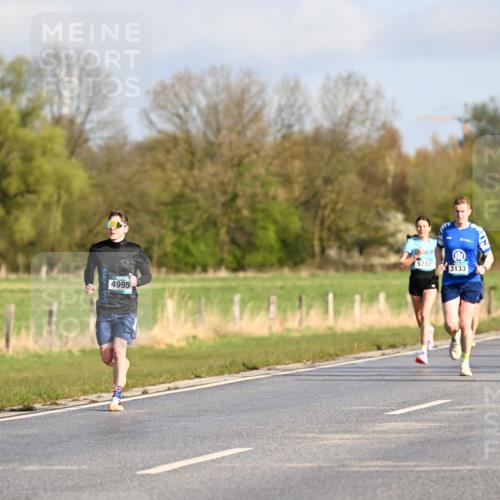 12.04.2026 - 45. Internationalen Wilhelmsburger Insellauf Dr. Thomas Lammeyer http://msf.ph/oto/9432159 12.04.2026 09:14:05 Laufen 4995, 5742, 3133, 2317, 904 meine-sportfotos.de