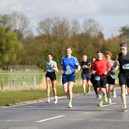 12.04.2026 - 45. Internationalen Wilhelmsburger Insellauf Dr. Thomas Lammeyer http://msf.ph/oto/9432179 12.04.2026 09:14:08 Laufen 5742, 3133, 2317, 3634, 4766, 749 meine-sportfotos.de
