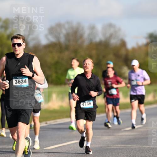 12.04.2026 - 45. Internationalen Wilhelmsburger Insellauf Dr. Thomas Lammeyer http://msf.ph/oto/9432197 12.04.2026 09:14:11 Laufen 3634, 4766 meine-sportfotos.de