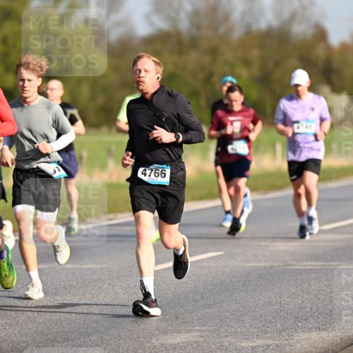 12.04.2026 - 45. Internationalen Wilhelmsburger Insellauf Dr. Thomas Lammeyer http://msf.ph/oto/9432200 12.04.2026 09:14:12 Laufen 2, 4766, 745 meine-sportfotos.de
