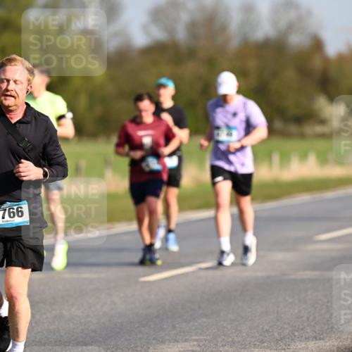 12.04.2026 - 45. Internationalen Wilhelmsburger Insellauf Dr. Thomas Lammeyer http://msf.ph/oto/9432207 12.04.2026 09:14:13 Laufen 4766 meine-sportfotos.de