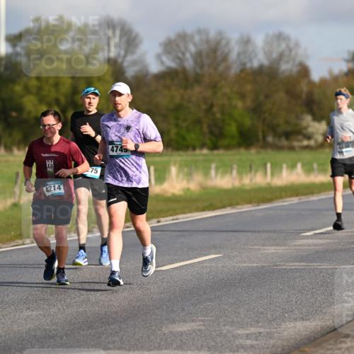 12.04.2026 - 45. Internationalen Wilhelmsburger Insellauf Dr. Thomas Lammeyer http://msf.ph/oto/9432214 12.04.2026 09:14:15 Laufen 4214, 75, 4745 meine-sportfotos.de