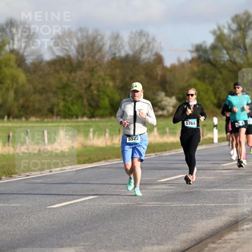 12.04.2026 - 45. Internationalen Wilhelmsburger Insellauf Dr. Thomas Lammeyer http://msf.ph/oto/9432233 12.04.2026 09:14:20 Laufen 5522, 5764, 2325, 4664, 220 meine-sportfotos.de