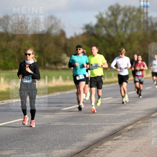 12.04.2026 - 45. Internationalen Wilhelmsburger Insellauf Dr. Thomas Lammeyer http://msf.ph/oto/9432248 12.04.2026 09:14:22 Laufen 5522, 5764 meine-sportfotos.de
