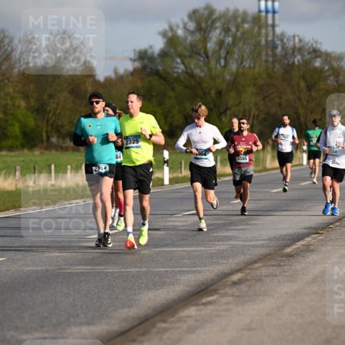 12.04.2026 - 45. Internationalen Wilhelmsburger Insellauf Dr. Thomas Lammeyer http://msf.ph/oto/9432250 12.04.2026 09:14:22 Laufen 2325, 84, 4904, 3558, 5585, 2814, 5764, 5812 meine-sportfotos.de