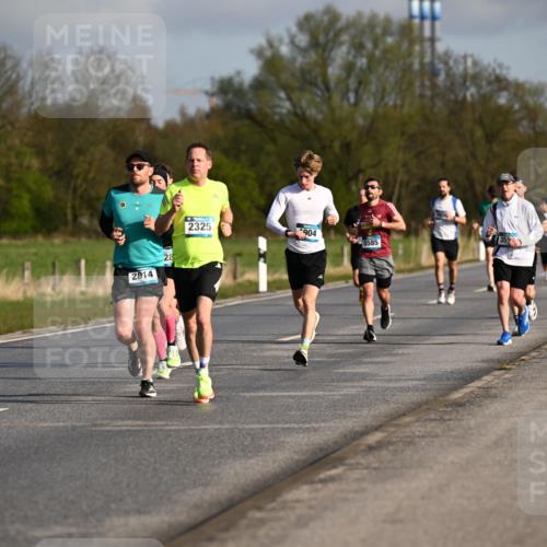12.04.2026 - 45. Internationalen Wilhelmsburger Insellauf Dr. Thomas Lammeyer http://msf.ph/oto/9432252 12.04.2026 09:14:23 Laufen 28, 5764, 2814, 355, 2325, 904, 5585, 5817 meine-sportfotos.de