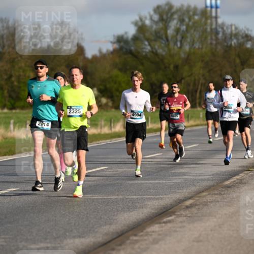 12.04.2026 - 45. Internationalen Wilhelmsburger Insellauf Dr. Thomas Lammeyer http://msf.ph/oto/9432257 12.04.2026 09:14:24 Laufen 2814, 2325, 3558, 4904, 3492, 5817, 5585 meine-sportfotos.de