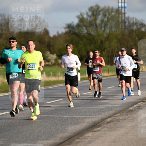 12.04.2026 - 45. Internationalen Wilhelmsburger Insellauf Dr. Thomas Lammeyer http://msf.ph/oto/9432260 12.04.2026 09:14:24 Laufen 2325, 12, 4904, 5585, 355, 2814, 581 meine-sportfotos.de