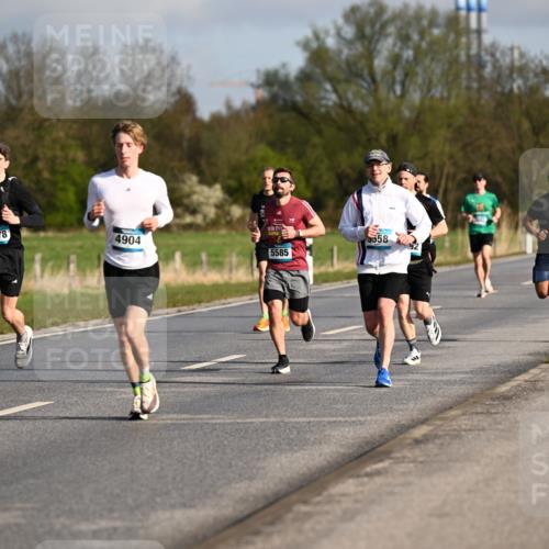 12.04.2026 - 45. Internationalen Wilhelmsburger Insellauf Dr. Thomas Lammeyer http://msf.ph/oto/9432268 12.04.2026 09:14:26 Laufen 2325, 2284, 5778, 4904, 5585, 1961, 09, 5558, 5812 meine-sportfotos.de