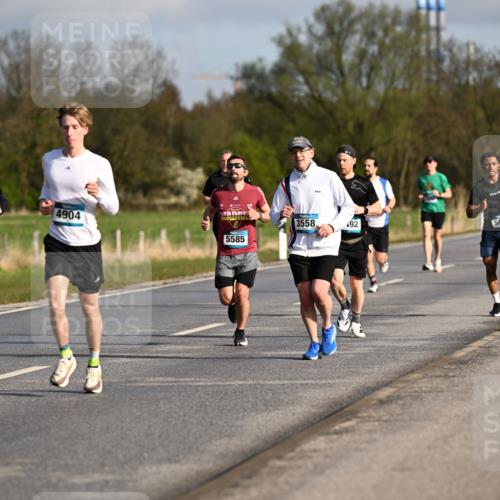 12.04.2026 - 45. Internationalen Wilhelmsburger Insellauf Dr. Thomas Lammeyer http://msf.ph/oto/9432271 12.04.2026 09:14:26 Laufen 3773, 4904, 2284, 5585, 3558, 92, 5812 meine-sportfotos.de