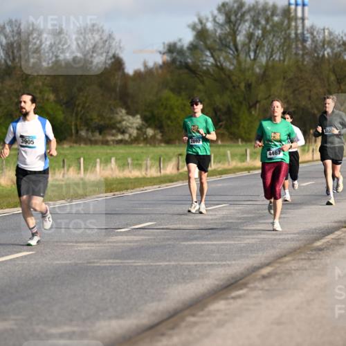 12.04.2026 - 45. Internationalen Wilhelmsburger Insellauf Dr. Thomas Lammeyer http://msf.ph/oto/9432305 12.04.2026 09:14:31 Laufen 3905, 2892, 4467, 392 meine-sportfotos.de