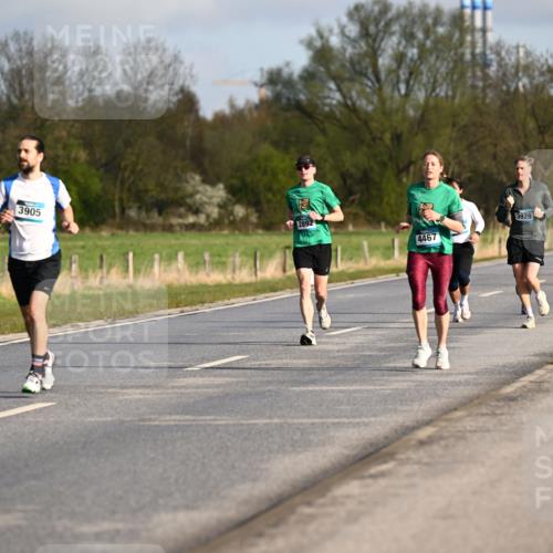 12.04.2026 - 45. Internationalen Wilhelmsburger Insellauf Dr. Thomas Lammeyer http://msf.ph/oto/9432306 12.04.2026 09:14:31 Laufen 3905, 2892, 3929, 4467 meine-sportfotos.de