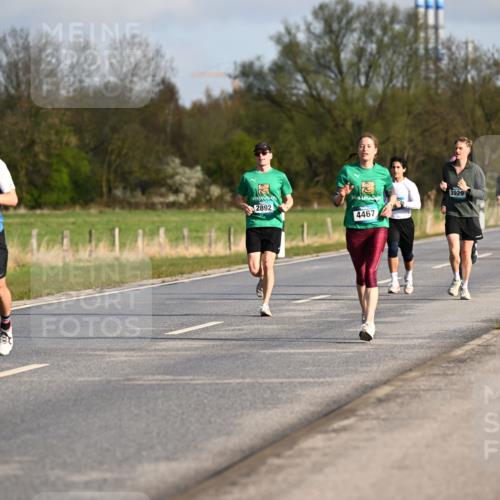 12.04.2026 - 45. Internationalen Wilhelmsburger Insellauf Dr. Thomas Lammeyer http://msf.ph/oto/9432309 12.04.2026 09:14:32 Laufen 390, 2892, 4467, 3929 meine-sportfotos.de