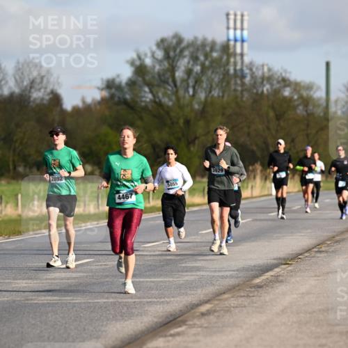 12.04.2026 - 45. Internationalen Wilhelmsburger Insellauf Dr. Thomas Lammeyer http://msf.ph/oto/9432317 12.04.2026 09:14:33 Laufen 2892, 4467, 5055, 3929 meine-sportfotos.de