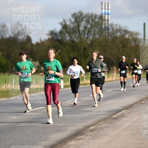 12.04.2026 - 45. Internationalen Wilhelmsburger Insellauf Dr. Thomas Lammeyer http://msf.ph/oto/9432319 12.04.2026 09:14:34 Laufen 2892, 5055, 4467, 3929 meine-sportfotos.de