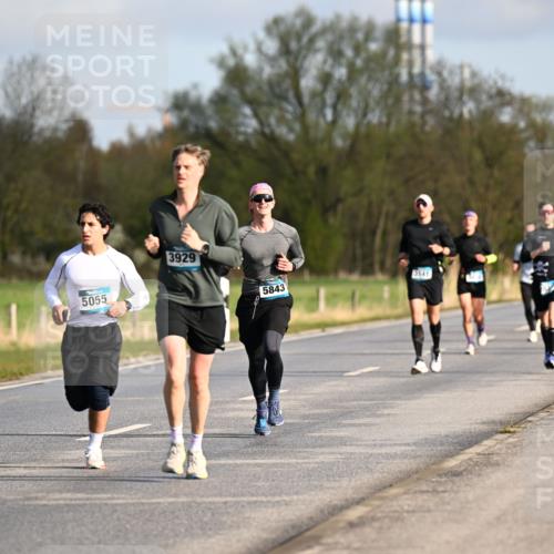 12.04.2026 - 45. Internationalen Wilhelmsburger Insellauf Dr. Thomas Lammeyer http://msf.ph/oto/9432330 12.04.2026 09:14:36 Laufen 5055, 3929, 5843, 3141 meine-sportfotos.de