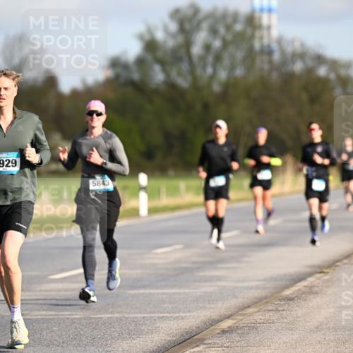 12.04.2026 - 45. Internationalen Wilhelmsburger Insellauf Dr. Thomas Lammeyer http://msf.ph/oto/9432339 12.04.2026 09:14:38 Laufen 3929, 5843 meine-sportfotos.de