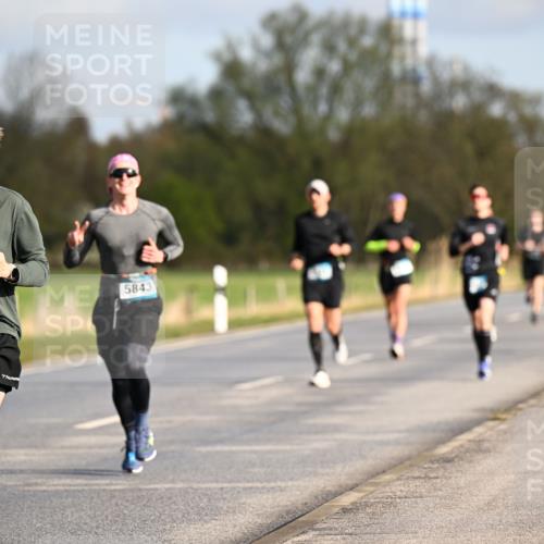 12.04.2026 - 45. Internationalen Wilhelmsburger Insellauf Dr. Thomas Lammeyer http://msf.ph/oto/9432341 12.04.2026 09:14:38 Laufen 3929, 5843 meine-sportfotos.de
