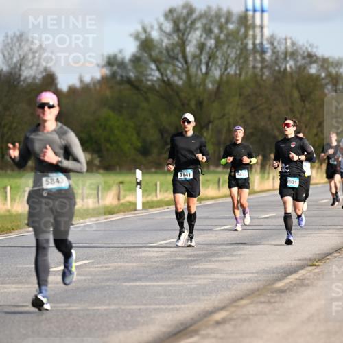 12.04.2026 - 45. Internationalen Wilhelmsburger Insellauf Dr. Thomas Lammeyer http://msf.ph/oto/9432343 12.04.2026 09:14:39 Laufen 3141, 541, 5843, 2831, 43 meine-sportfotos.de