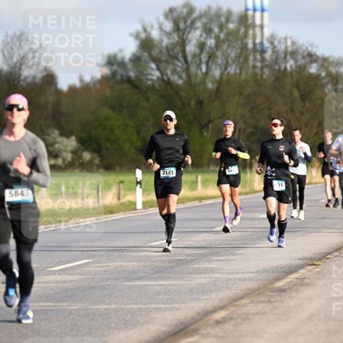 12.04.2026 - 45. Internationalen Wilhelmsburger Insellauf Dr. Thomas Lammeyer http://msf.ph/oto/9432347 12.04.2026 09:14:39 Laufen 5843, 3141, 2831 meine-sportfotos.de