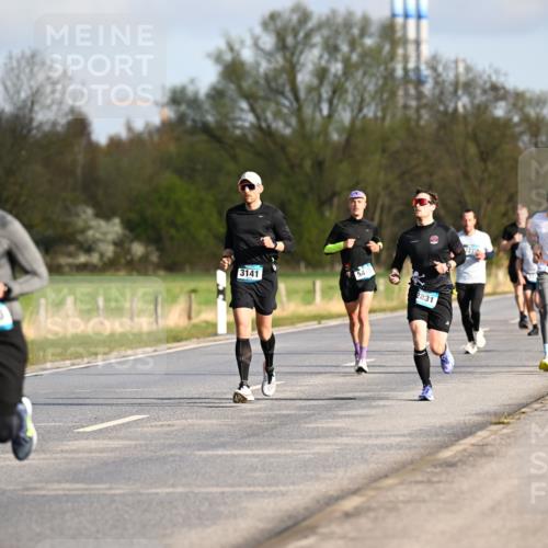 12.04.2026 - 45. Internationalen Wilhelmsburger Insellauf Dr. Thomas Lammeyer http://msf.ph/oto/9432349 12.04.2026 09:14:40 Laufen 5843, 3141, 2831, 270 meine-sportfotos.de