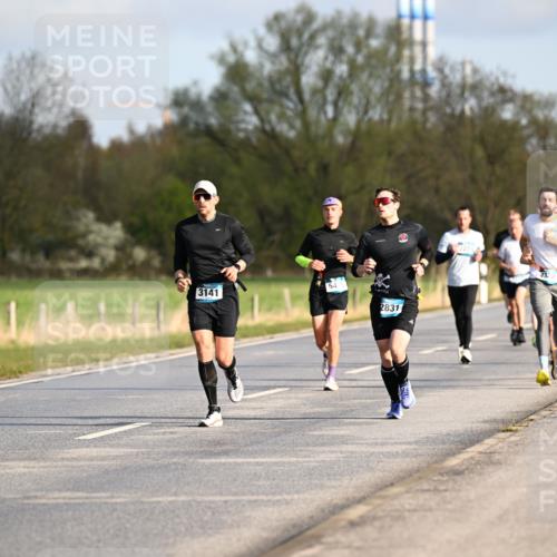 12.04.2026 - 45. Internationalen Wilhelmsburger Insellauf Dr. Thomas Lammeyer http://msf.ph/oto/9432355 12.04.2026 09:14:41 Laufen 3141, 54, 2831 meine-sportfotos.de