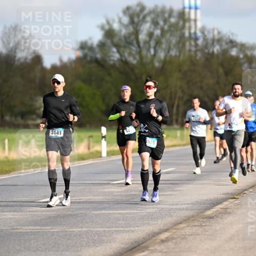12.04.2026 - 45. Internationalen Wilhelmsburger Insellauf Dr. Thomas Lammeyer http://msf.ph/oto/9432361 12.04.2026 09:14:42 Laufen 3141, 54, 2831 meine-sportfotos.de