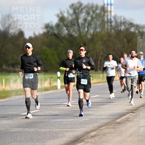12.04.2026 - 45. Internationalen Wilhelmsburger Insellauf Dr. Thomas Lammeyer http://msf.ph/oto/9432362 12.04.2026 09:14:42 Laufen 3141, 54, 2831, 4322 meine-sportfotos.de