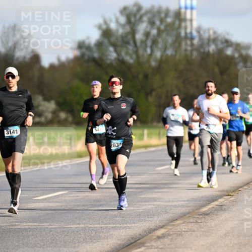 12.04.2026 - 45. Internationalen Wilhelmsburger Insellauf Dr. Thomas Lammeyer http://msf.ph/oto/9432369 12.04.2026 09:14:43 Laufen 3141, 54, 2831, 432 meine-sportfotos.de