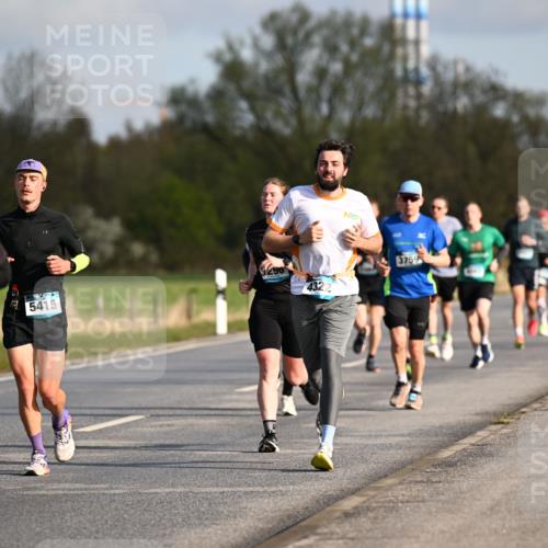 12.04.2026 - 45. Internationalen Wilhelmsburger Insellauf Dr. Thomas Lammeyer http://msf.ph/oto/9432381 12.04.2026 09:14:46 Laufen 2831, 5415, 90, 432, 3769 meine-sportfotos.de