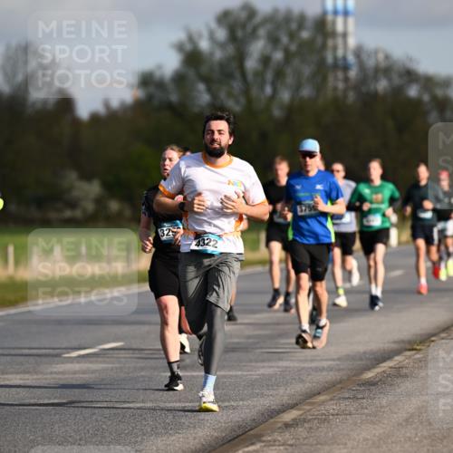 12.04.2026 - 45. Internationalen Wilhelmsburger Insellauf Dr. Thomas Lammeyer http://msf.ph/oto/9432387 12.04.2026 09:14:46 Laufen 5415, 325, 4322 meine-sportfotos.de