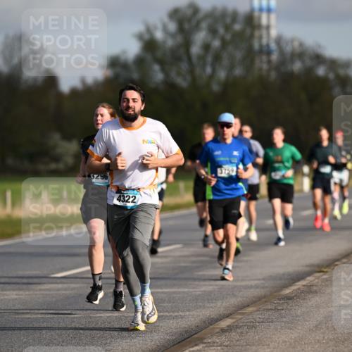12.04.2026 - 45. Internationalen Wilhelmsburger Insellauf Dr. Thomas Lammeyer http://msf.ph/oto/9432391 12.04.2026 09:14:47 Laufen 5415, 3296, 4322, 3759 meine-sportfotos.de
