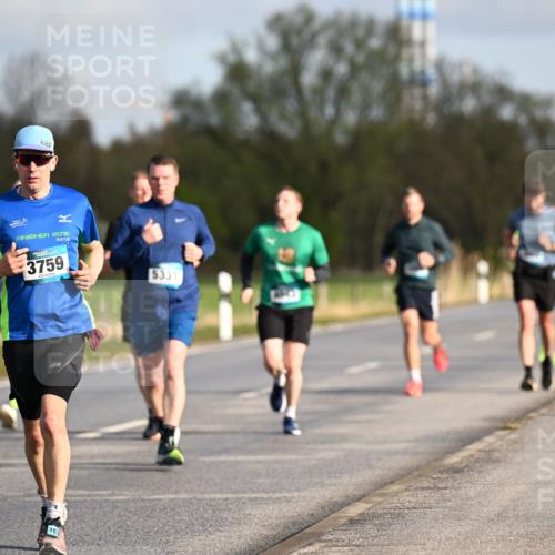 12.04.2026 - 45. Internationalen Wilhelmsburger Insellauf Dr. Thomas Lammeyer http://msf.ph/oto/9432411 12.04.2026 09:14:50 Laufen 2016, 3759, 5331 meine-sportfotos.de