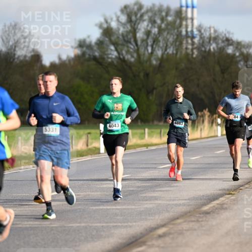 12.04.2026 - 45. Internationalen Wilhelmsburger Insellauf Dr. Thomas Lammeyer http://msf.ph/oto/9432413 12.04.2026 09:14:51 Laufen 84, 4883, 4043, 5331, 4829 meine-sportfotos.de