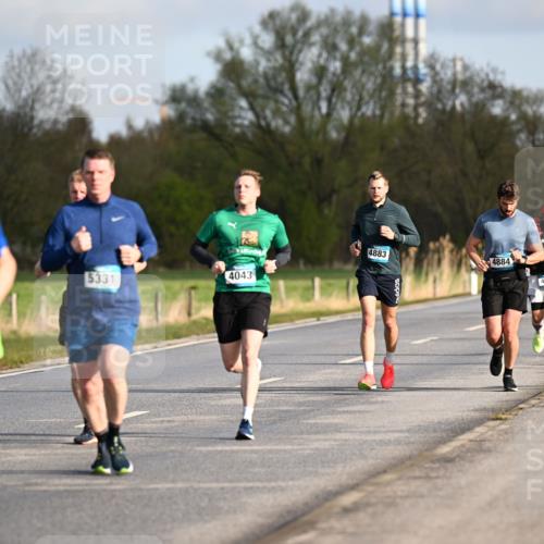 12.04.2026 - 45. Internationalen Wilhelmsburger Insellauf Dr. Thomas Lammeyer http://msf.ph/oto/9432414 12.04.2026 09:14:51 Laufen 5331, 4043, 4883, 4884, 4829 meine-sportfotos.de