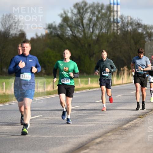 12.04.2026 - 45. Internationalen Wilhelmsburger Insellauf Dr. Thomas Lammeyer http://msf.ph/oto/9432415 12.04.2026 09:14:51 Laufen 5331, 4043, 4883, 4884, 4829 meine-sportfotos.de