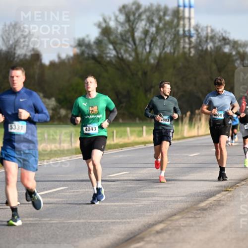 12.04.2026 - 45. Internationalen Wilhelmsburger Insellauf Dr. Thomas Lammeyer http://msf.ph/oto/9432418 12.04.2026 09:14:51 Laufen 5331, 4043, 4883, 4884, 4829 meine-sportfotos.de