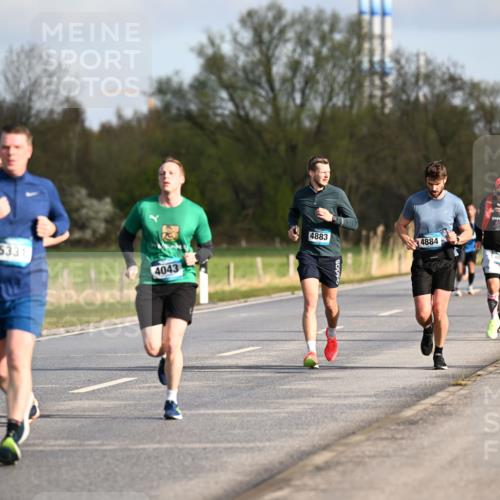 12.04.2026 - 45. Internationalen Wilhelmsburger Insellauf Dr. Thomas Lammeyer http://msf.ph/oto/9432420 12.04.2026 09:14:52 Laufen 5331, 4043, 4883, 4884, 4829 meine-sportfotos.de