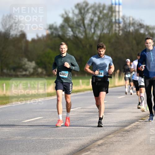 12.04.2026 - 45. Internationalen Wilhelmsburger Insellauf Dr. Thomas Lammeyer http://msf.ph/oto/9432435 12.04.2026 09:14:54 Laufen 4043, 4883, 84 meine-sportfotos.de