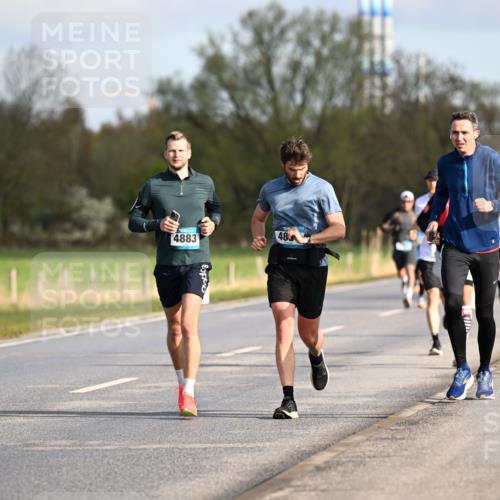 12.04.2026 - 45. Internationalen Wilhelmsburger Insellauf Dr. Thomas Lammeyer http://msf.ph/oto/9432438 12.04.2026 09:14:54 Laufen 3, 4883, 480 meine-sportfotos.de