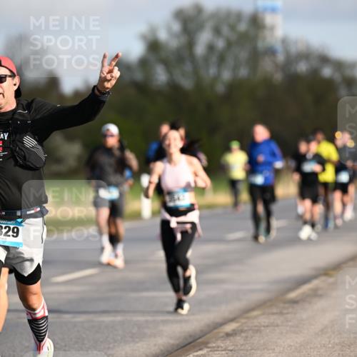 12.04.2026 - 45. Internationalen Wilhelmsburger Insellauf Dr. Thomas Lammeyer http://msf.ph/oto/9432480 12.04.2026 09:15:01 Laufen 4, 4829 meine-sportfotos.de
