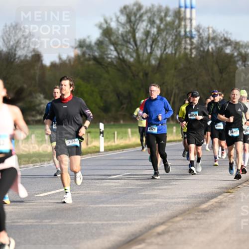 12.04.2026 - 45. Internationalen Wilhelmsburger Insellauf Dr. Thomas Lammeyer http://msf.ph/oto/9432492 12.04.2026 09:15:03 Laufen 4521, 5344, 4050, 4000, 3238, 4493, 3447, 3605, 144 meine-sportfotos.de