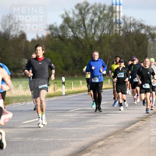 12.04.2026 - 45. Internationalen Wilhelmsburger Insellauf Dr. Thomas Lammeyer http://msf.ph/oto/9432493 12.04.2026 09:15:03 Laufen 4050, 4521, 4000, 3447, 360, 1493, 2144 meine-sportfotos.de