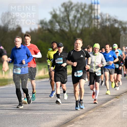 12.04.2026 - 45. Internationalen Wilhelmsburger Insellauf Dr. Thomas Lammeyer http://msf.ph/oto/9432516 12.04.2026 09:15:07 Laufen 5344, 4521, 4050, 3447, 3605, 323, 3144 meine-sportfotos.de