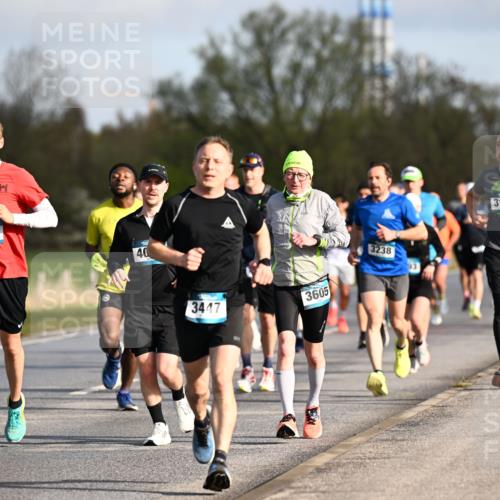 12.04.2026 - 45. Internationalen Wilhelmsburger Insellauf Dr. Thomas Lammeyer http://msf.ph/oto/9432525 12.04.2026 09:15:08 Laufen 4521, 93, 40, 3447, 3605, 3238, 3144 meine-sportfotos.de