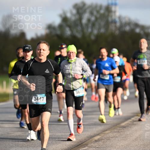 12.04.2026 - 45. Internationalen Wilhelmsburger Insellauf Dr. Thomas Lammeyer http://msf.ph/oto/9432529 12.04.2026 09:15:09 Laufen 2893, 3447, 3605 meine-sportfotos.de