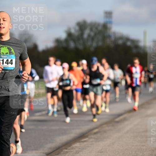 12.04.2026 - 45. Internationalen Wilhelmsburger Insellauf Dr. Thomas Lammeyer http://msf.ph/oto/9432558 12.04.2026 09:15:14 Laufen 3144 meine-sportfotos.de