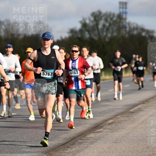 12.04.2026 - 45. Internationalen Wilhelmsburger Insellauf Dr. Thomas Lammeyer http://msf.ph/oto/9432571 12.04.2026 09:15:17 Laufen 5708, 5767, 306, 4163, 66 meine-sportfotos.de