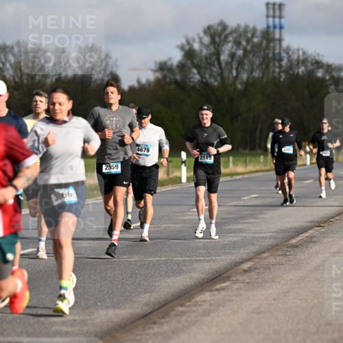 12.04.2026 - 45. Internationalen Wilhelmsburger Insellauf Dr. Thomas Lammeyer http://msf.ph/oto/9432584 12.04.2026 09:15:19 Laufen 4163, 3066, 2559, 4320, 4679, 4980, 2115 meine-sportfotos.de