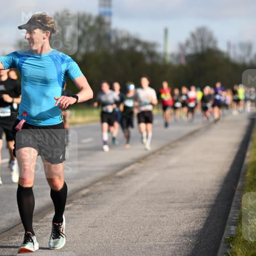 12.04.2026 - 45. Internationalen Wilhelmsburger Insellauf Dr. Thomas Lammeyer http://msf.ph/oto/9432623 12.04.2026 09:15:28 Laufen  meine-sportfotos.de